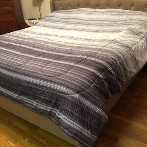 King Comforter - Mainstays